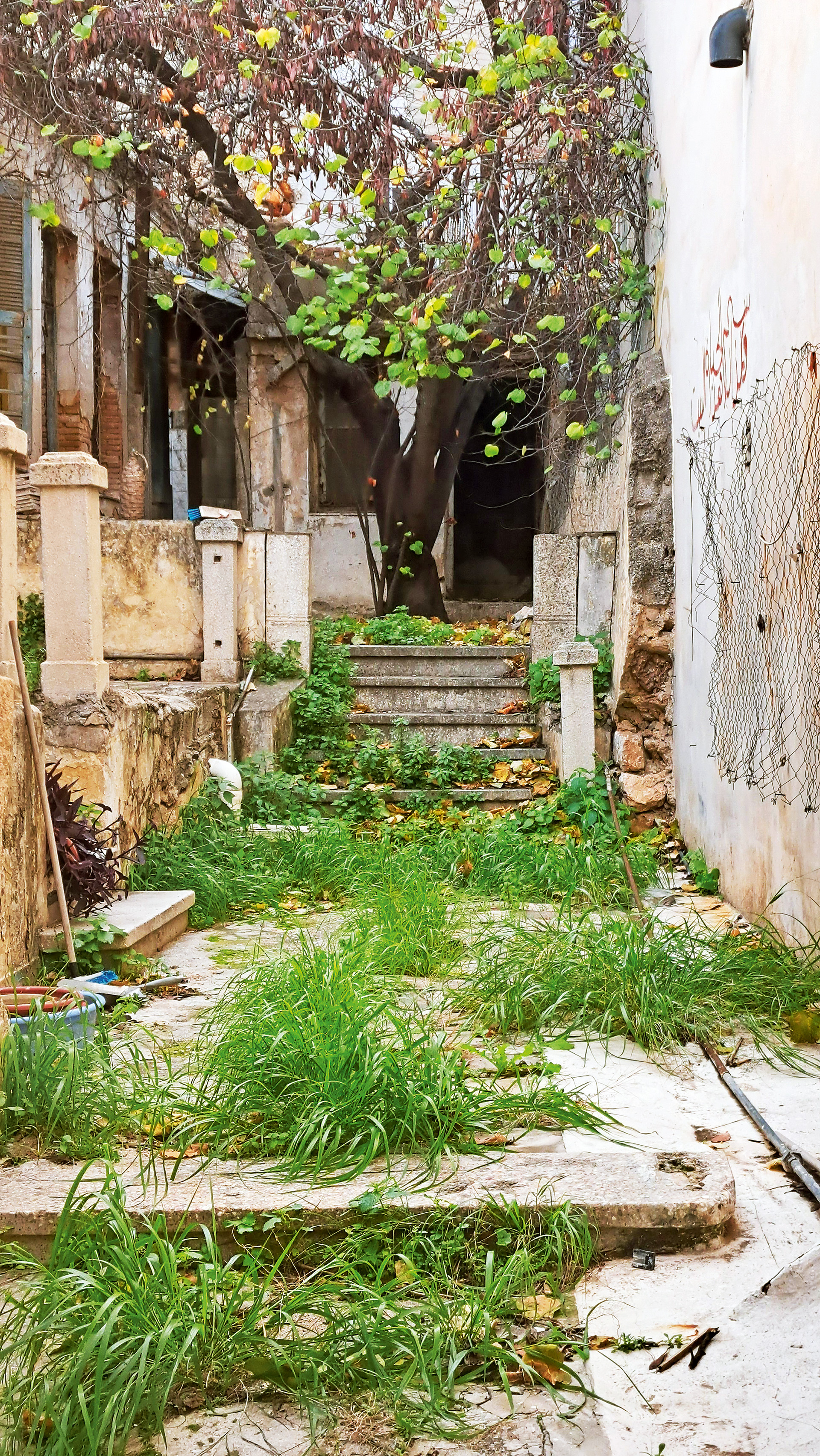 Θησείο: Αστικές νότες στη σκιά των Νυμφών-1