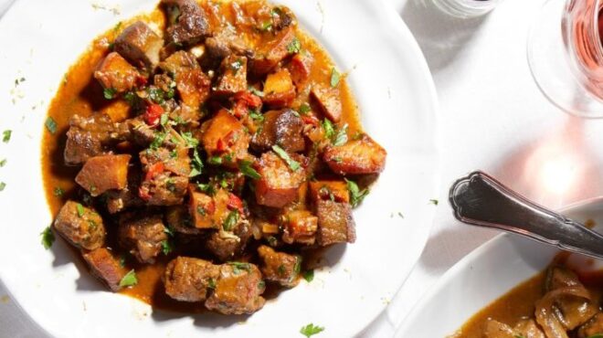 χοιρινό-συκώτι-με-μαύρη-μπίρα-και-μουσ-564080062