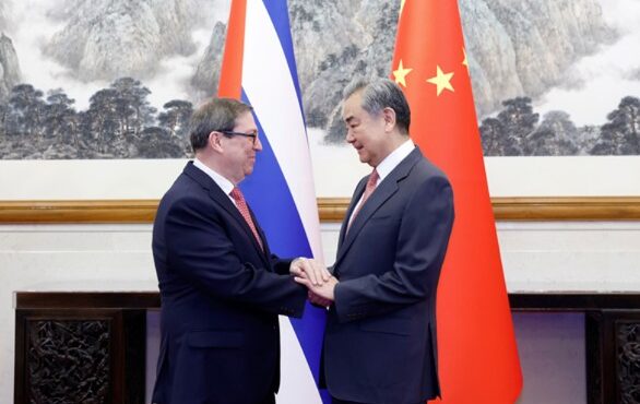 η-κίνα-εκφράζει-την-υποστήριξή-της-στη-564061834