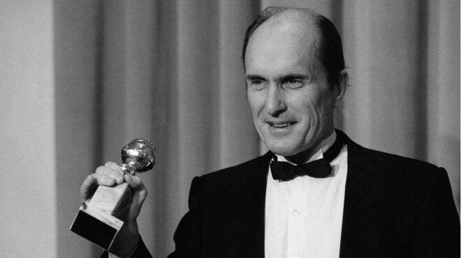 ρόμπερτ-ντιβάλ-1931-2026-κάθε-ερμηνεία-του-ήτ-564091006