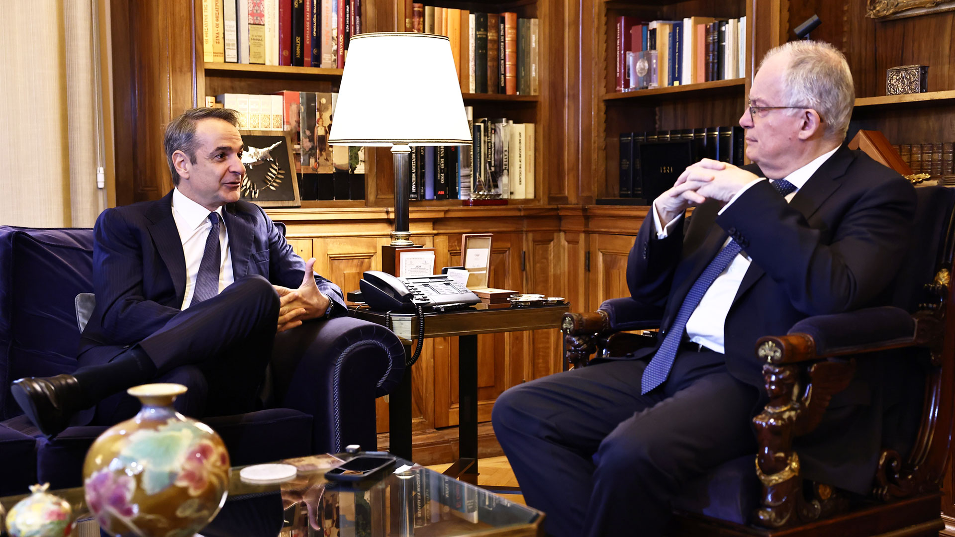 Απάντηση Μαξίμου για άρθρο 86 και Βενιζέλο: «Ας κριθούμε για τη συνέπεια»-1