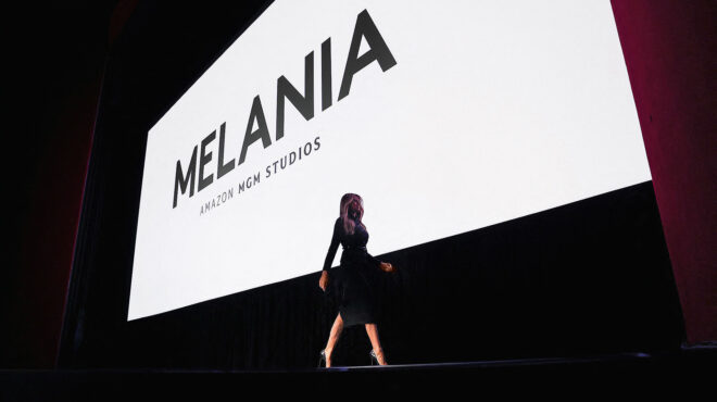 h-melania-και-ο-διχασμός-564057754