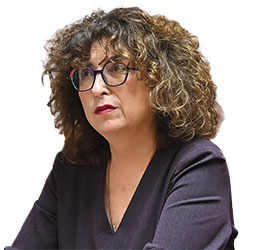 Τρεις στους οκτώ-1