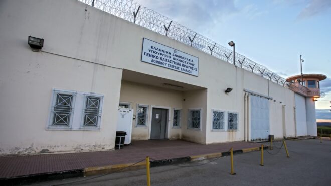 συνελήφθη-ο-αρχιφύλακας-των-φυλακών-δ-564084370