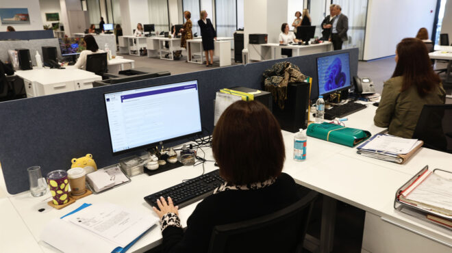 αρση-μονιμότητας-δημοσίων-υπαλλήλων-564059743