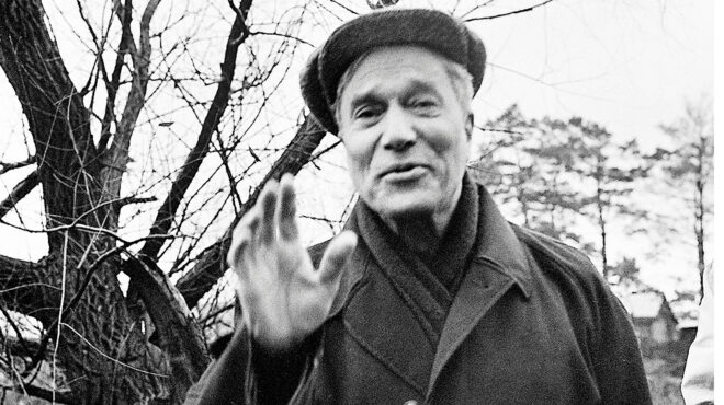 αριστερά-και-σοβιετική-λογοτεχνία-564067321