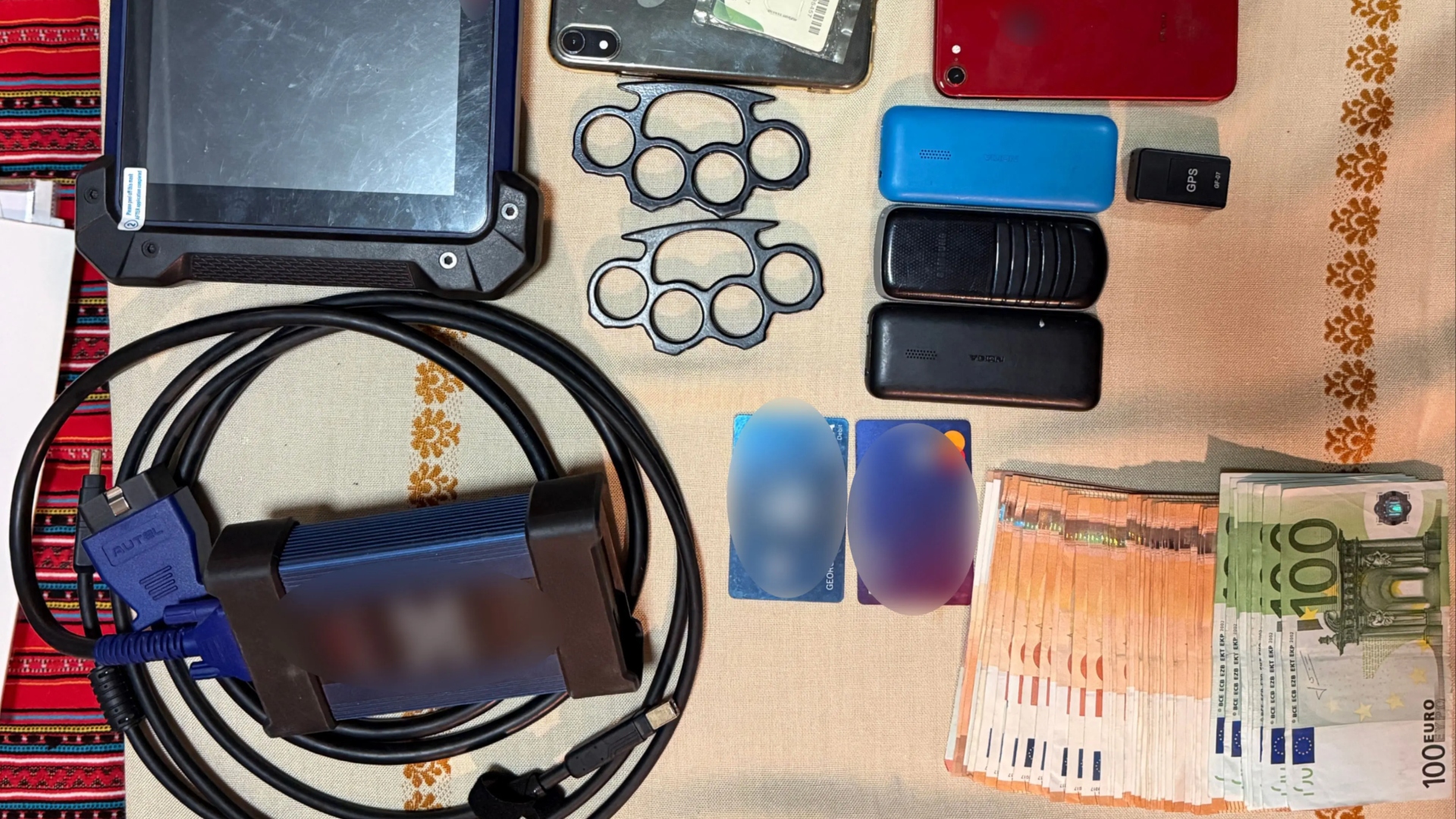 Πώς δρούσε η σπείρα που έκλεβε οχήματα: Η εταιρεία-φάντασμα και τα κέρδη άνω του 1,5 εκατ. ευρώ-1