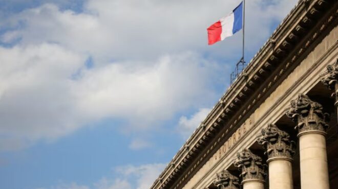 γαλλία-αντιδράσεις-για-την-απόφαση-πρ-564099568
