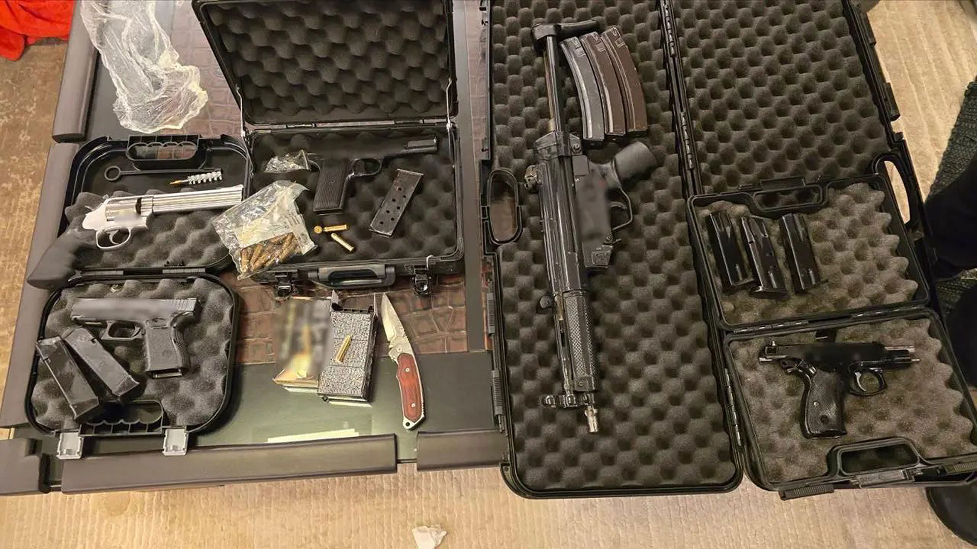 «Οι Κινέζοι, τα πορτοκαλί και τα καρούμπαλα»: οι κωδικές ονομασίες της οργάνωσης με τα λαθραία τσιγάρα-3