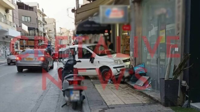 ηράκλειο-αυτοκίνητο-έπεσε-σε-τζαμαρί-564097042