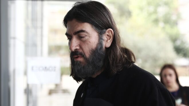 κιβωτός-του-κόσμου-ενταση-στη-δίκη-α-564084514