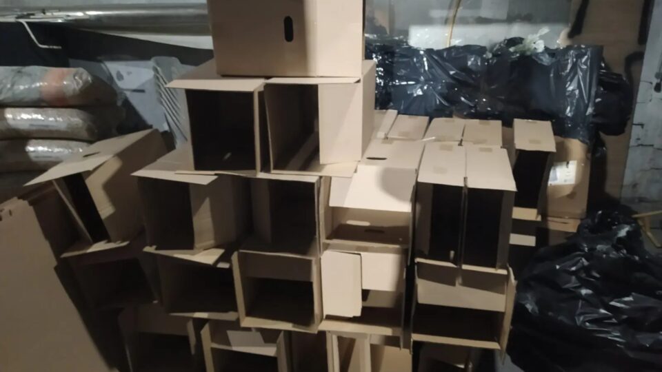 Σπείρα νόθευε λάδι και το πωλούσε ως «εξαιρετικά παρθένο» – Τρεις συλλήψεις-1