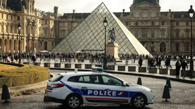 λούβρο-παραιτείται-η-διευθύντρια-του-564093766