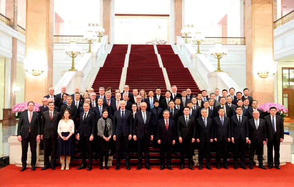 Επίσκεψη Μερτς στην Κίνα: Ο Σι κάλεσε σε «ενίσχυση της αμοιβαίας εμπιστοσύνης»-2