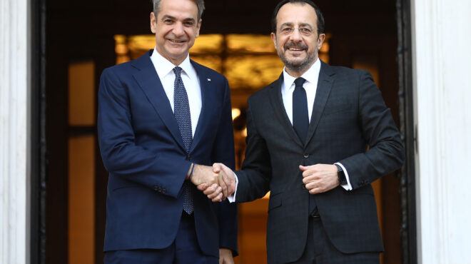 τηλεφωνική-επικοινωνία-μητσοτάκη-χ-564068494