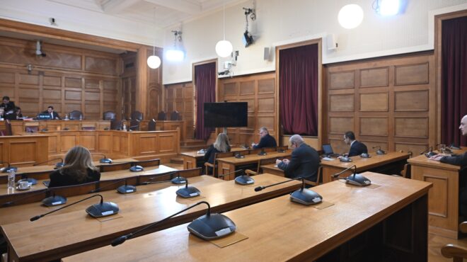 εξεταστική-οπεκεπε-αυλαία-με-διαφωνί-564093640