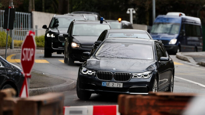 ξεκίνησαν-οι-νέες-τριμερείς-διαπραγμ-564082357