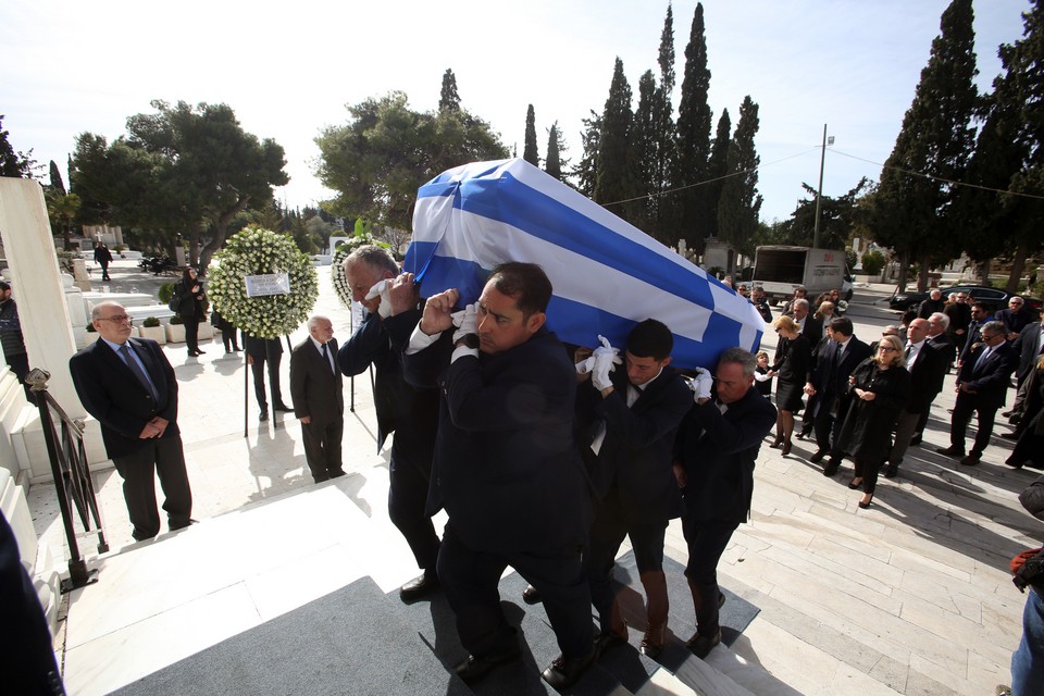 Κηδεία Αναστάση Παπαληγούρα: Ο συγκινητικός επικήδειος της κόρης του Λένας-2