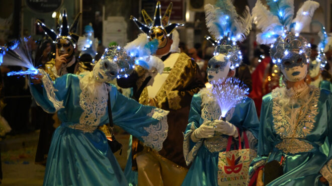 ξερίζωσαν-δέντρα-άναψαν-φωτιές-το-κ-564097705