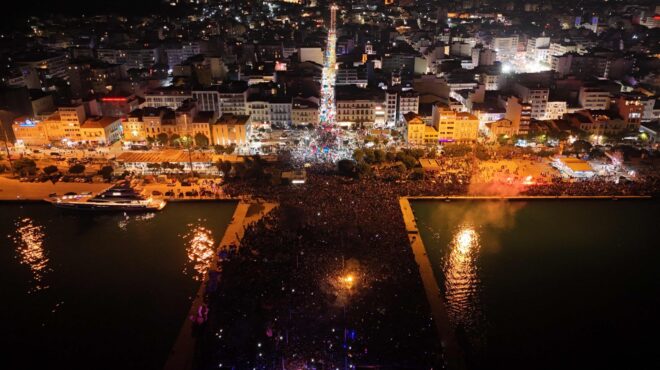 πάτρα-αυλαία-για-το-καρναβάλι-με-μία-φα-564092086