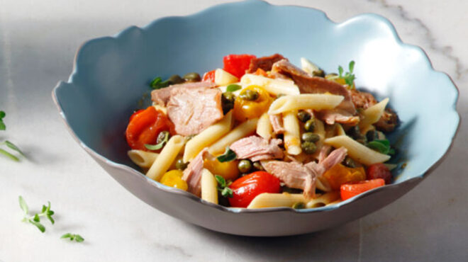 πένες-με-τόνο-και-ντοματίνια-564083776