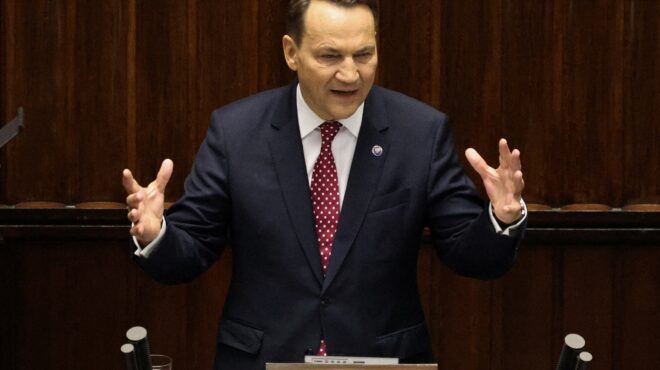 βαρσοβία-η-πολωνία-είναι-πιστός-σύμμα-564097405