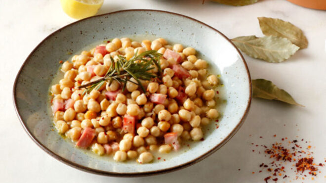 ρεβύθια-λεμονάτα-με-μπέικον-στον-φούρ-564085615