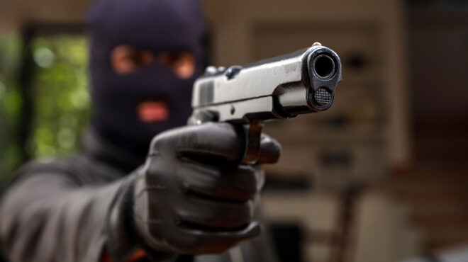 ενοπλη-ληστεία-σε-σούπερ-μάρκετ-στον-π-564080164