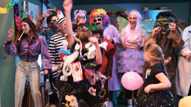 eχω-παιδιά-backstage-του-αποκριάτικου-επεισ-564080911