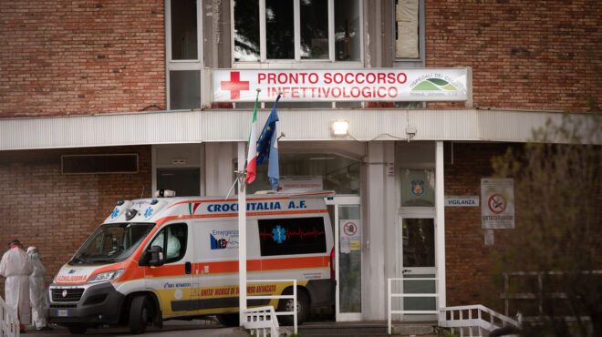 νάπολη-πώς-η-μαφία-διοικούσε-ένα-ολό-564097957