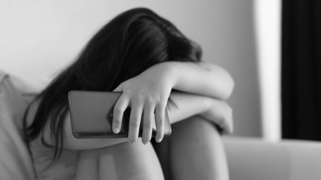 η-ε-ε-σχεδιάζει-εφαρμογή-για-τα-θύματα-564070774