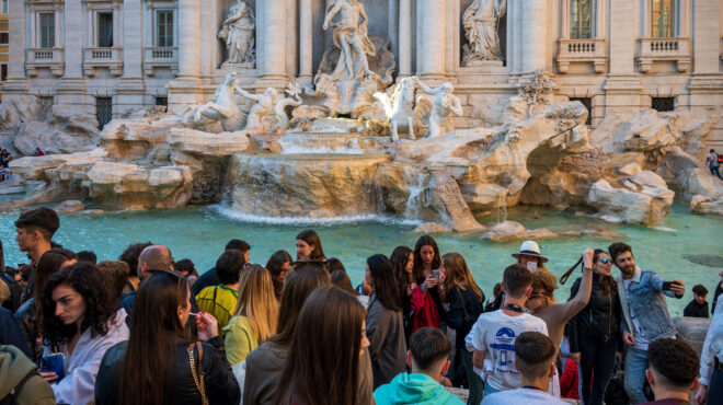 ιταλία-διχάζει-το-εισιτήριο-στη-φοντά-564056344