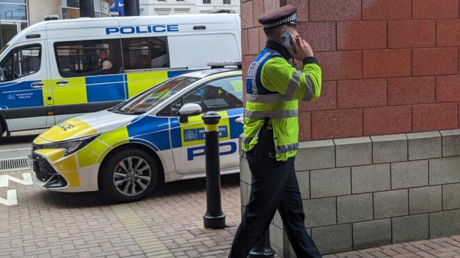 βρετανία-eφηβος-μαχαίρωσε-δύο-αγόρια-μ-564070999