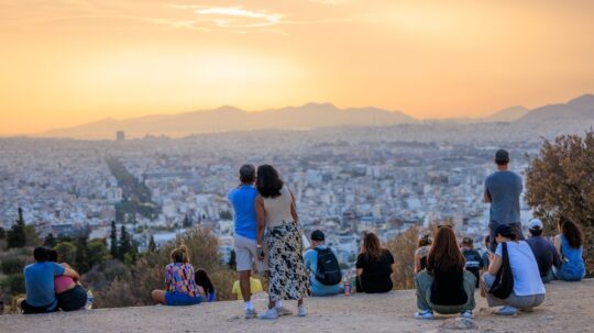 Ενωση Ξενοδόχων Αθηνών: Οριακά θετικό το πρόσημο για τα ξενοδοχεία το 2025