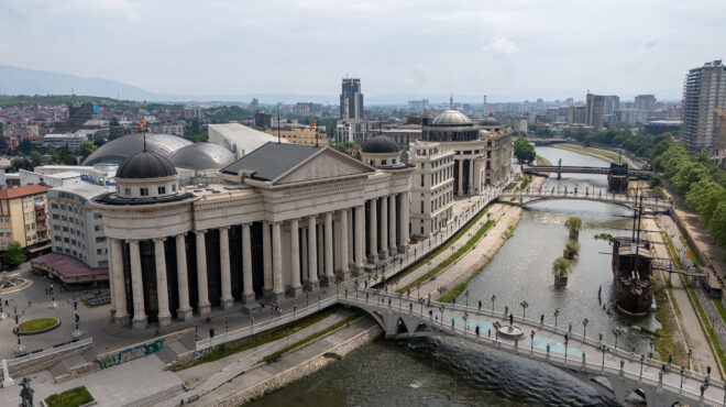 βόρεια-μακεδονία-2-000-πολίτες-απέκτησαν-564074956