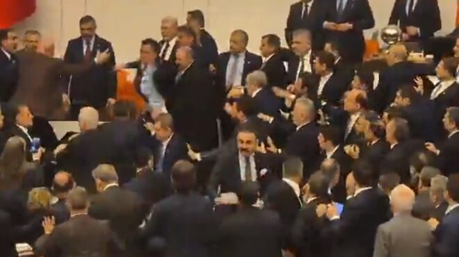 τουρκία-αγριο-ξύλο-στην-εθνοσυνέλευσ-564072511