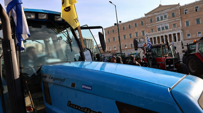 αγρότες-στις-αφίδνες-τα-πρώτα-τρακτέρ-564076081