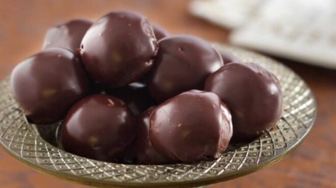 τρουφάκια-με-καρύδια-564067162