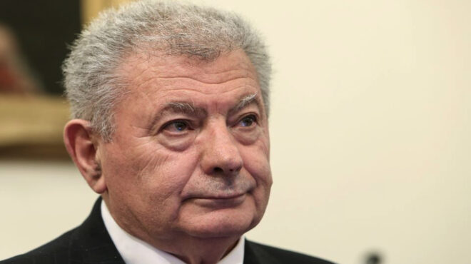 σήφης-βαλυράκης-στο-επίκεντρο-η-αξιοπ-564080827