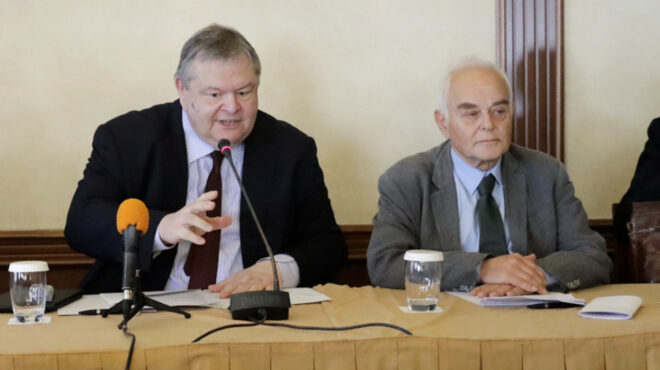 αντώνης-μανιτάκης-εφυγε-από-τη-ζωή-σε-η-564084592