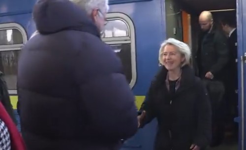 η-φον-ντερ-λάιεν-έφτασε-στο-κίεβο-για-τη-564092653