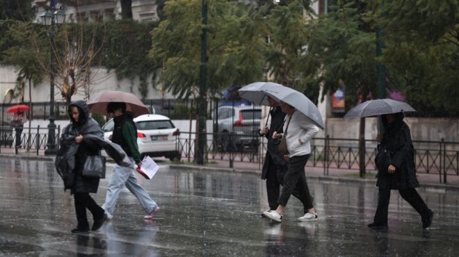 ερχονται-βροχές-και-θυελλώδεις-άνεμο-564084583