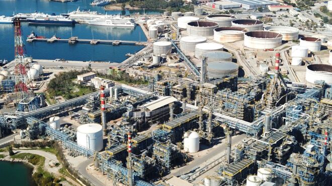 θετικές-προοπτικές-για-διυλιστήρια-α-564112909