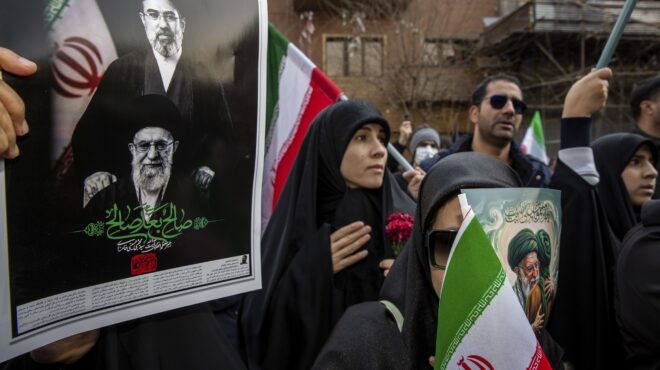 το-καθεστώς-στον-αυτόματο-564125404