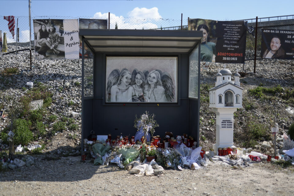 Καθήκον μας να κρατάμε ζωντανό το μνημείο των Τεμπών-9