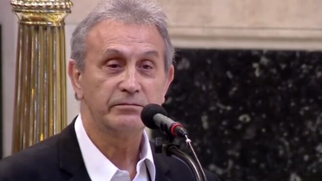 συγκινημένος-ο-νταλάρας-στον-επικήδε-564152728