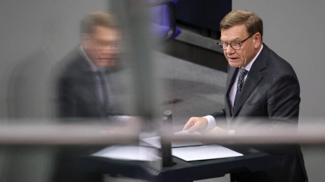 ηπα-και-ιράν-ετοιμάζονται-για-άμεσες-σ-564145888