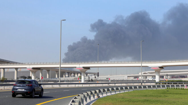 κάτοικοι-ντουμπάι-στην-κ-οπως-και-ν-564105322
