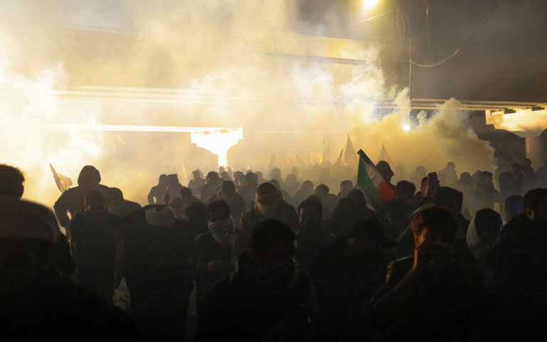 live-νεκρός-ο-αλί-χαμενεΐ-η-μέση-ανατολή-564103195