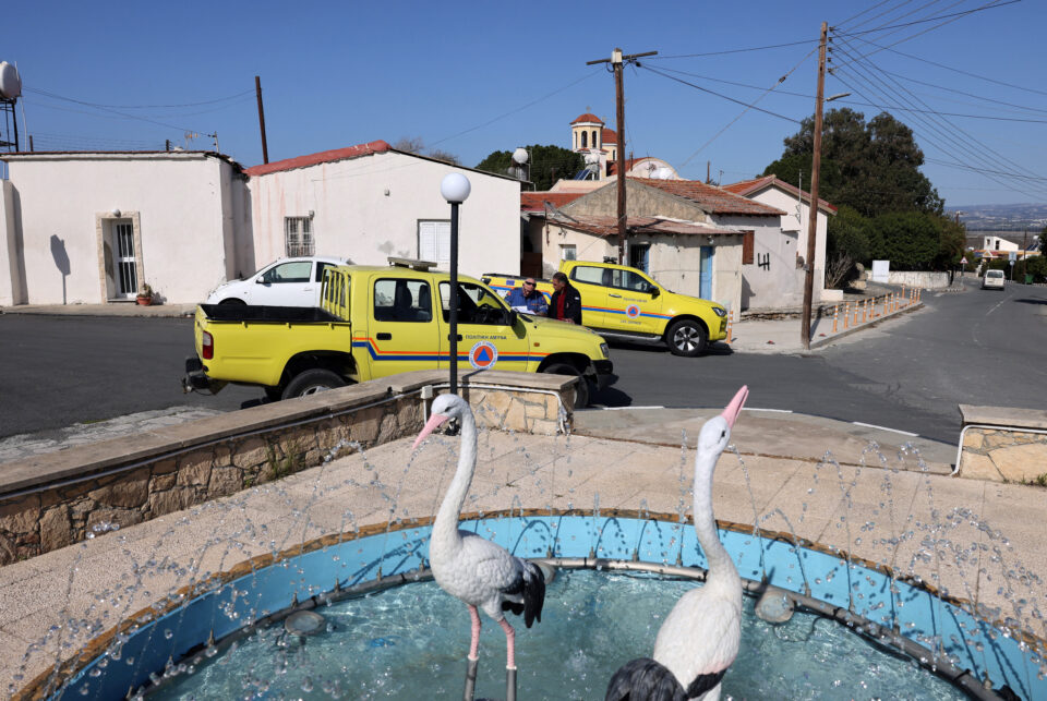 Κύπρος: Πόλη-φάντασμα το Ακρωτήρι μετά τις επιθέσεις-4